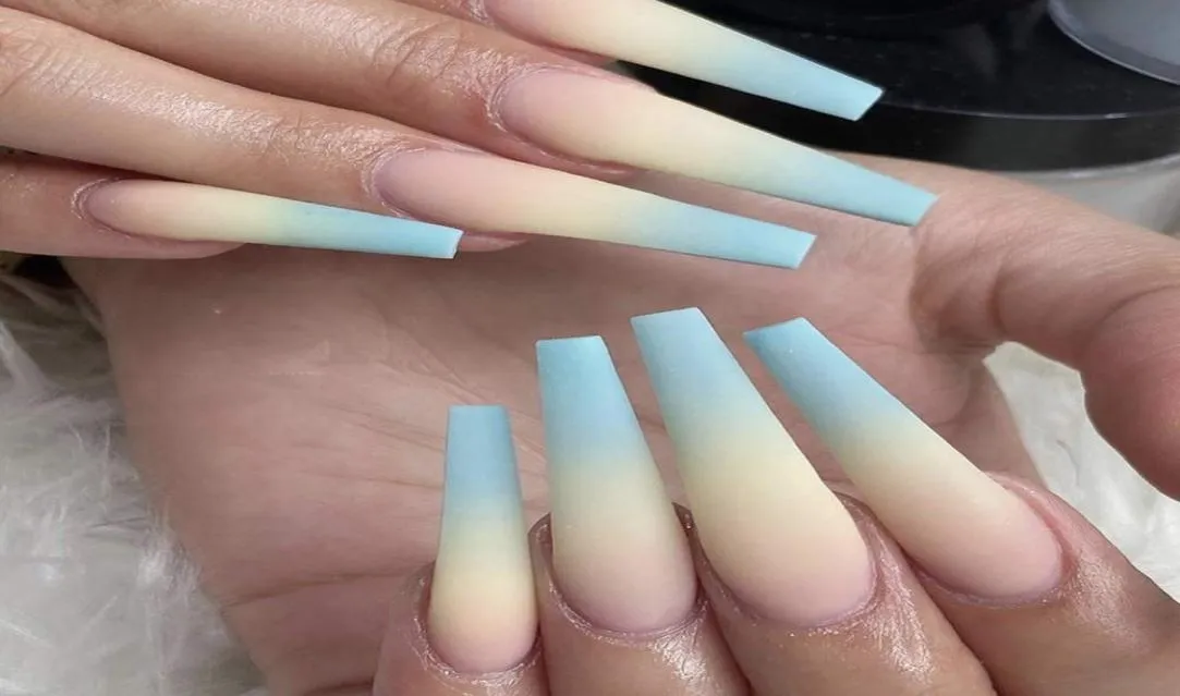 24 stuks blauw geel ombre nagels Franse ballerina lange doodskist mat nep vingernagels druk op nagel valse tips manicure voor vrouwen en 1321098