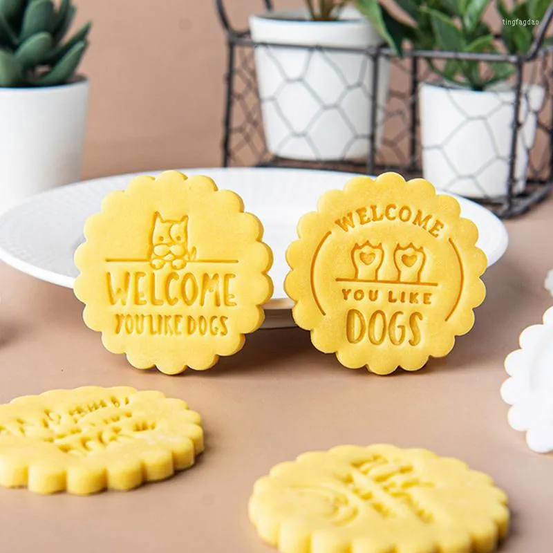 Stampi da forno Welcome Hope You Like Dogs Cookie Stamp Cute Dog Fondente Cutter Mold Strumenti per decorare la torta per il proprietario Regalo Festa a tema