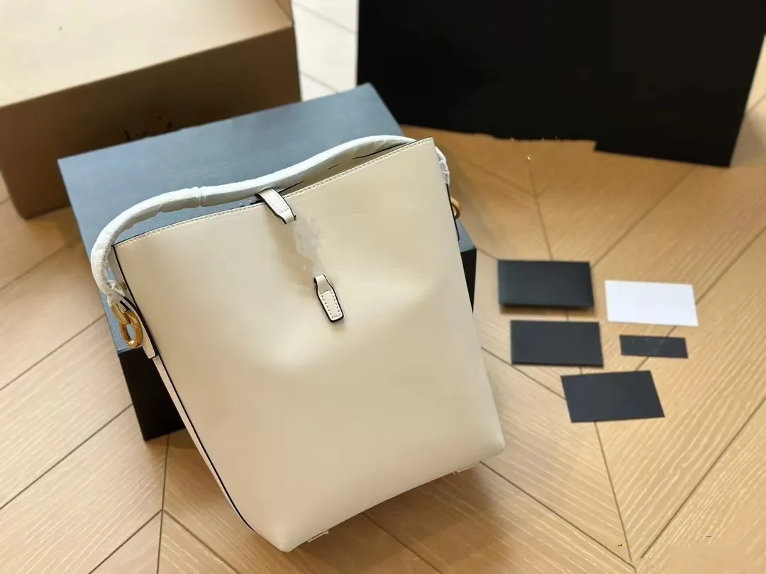 2023 Nowy luksusowy design Klasyczny vintage Vintage Burck torebka miękka i błyszcząca materiały z cielęcia
