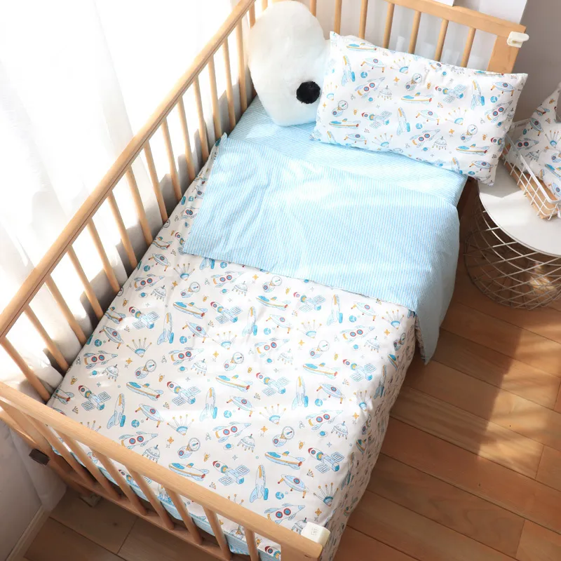 Yatak takımları bebek kreş seti 3 adet pamuk karikatür yatak ketenleri erkek kız karyolası beşik kiti yastık kılıfı yorgan kapak sayfası çocuklar özel boyut 230404