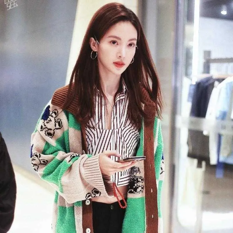 Ny Bear Print Cardigan Women Korean Style Kawaii Plaid tröja Stickad Jumper Fashion Polo Collar Coat Autumn Spring Female Tops