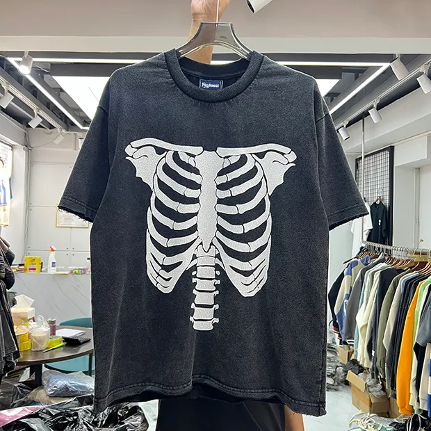 T-shirts noirs T-shirts hommes Vintage chemise surdimensionnée os supérieur imprimé taille américaine T-Shirts vraies photos 23FW