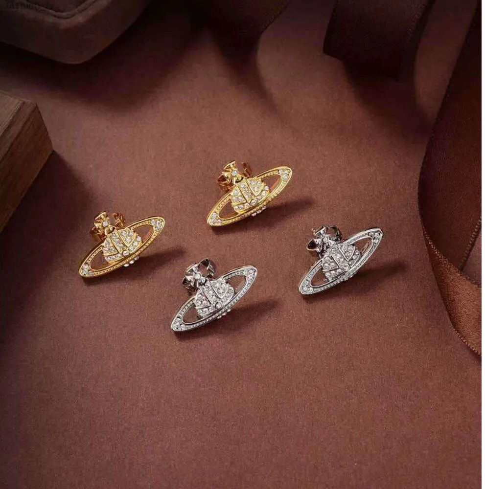 Kolczyki projektanta stadninu luksus luksusowy biżuteria mody metalowy perłowy kolczyk cjeweler Westwood Woman Tidal Flow Design YY4423