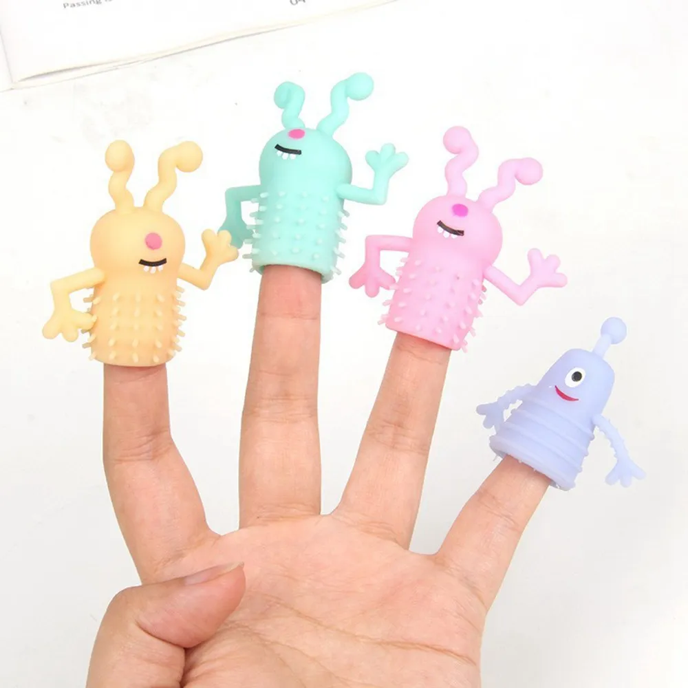 Colorful TPR Plastic Fidget Toys Cute Mini Animal Monster Finger Dolls Bambini Finger Puppet Toys Genitori Storytelling Props 2052