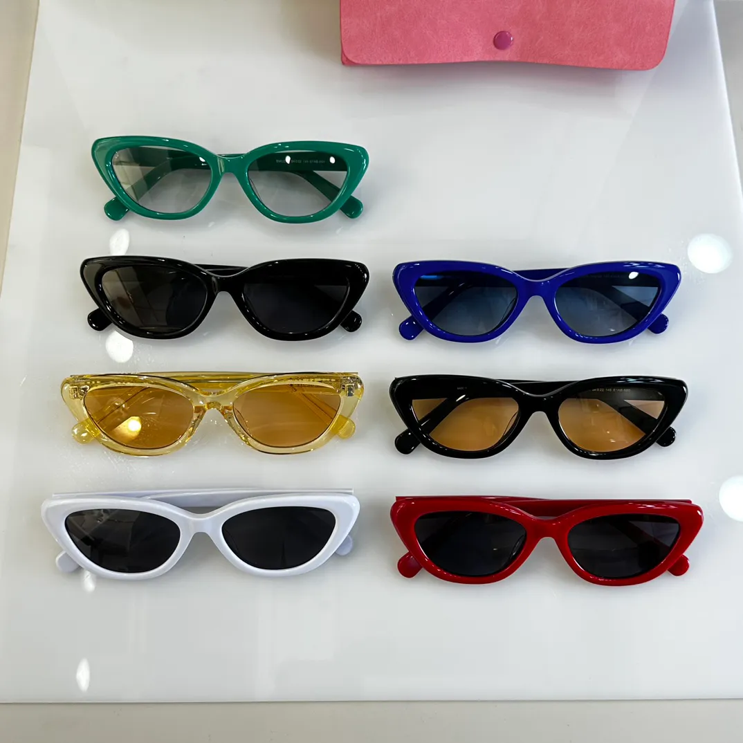 نظارات شمسية للنساء للنساء آخر مبيعات الأزياء أشعة الشمس رجالي Gafas de sol Glass UV400 مع مربع مطابقة عشوائي SMU22W