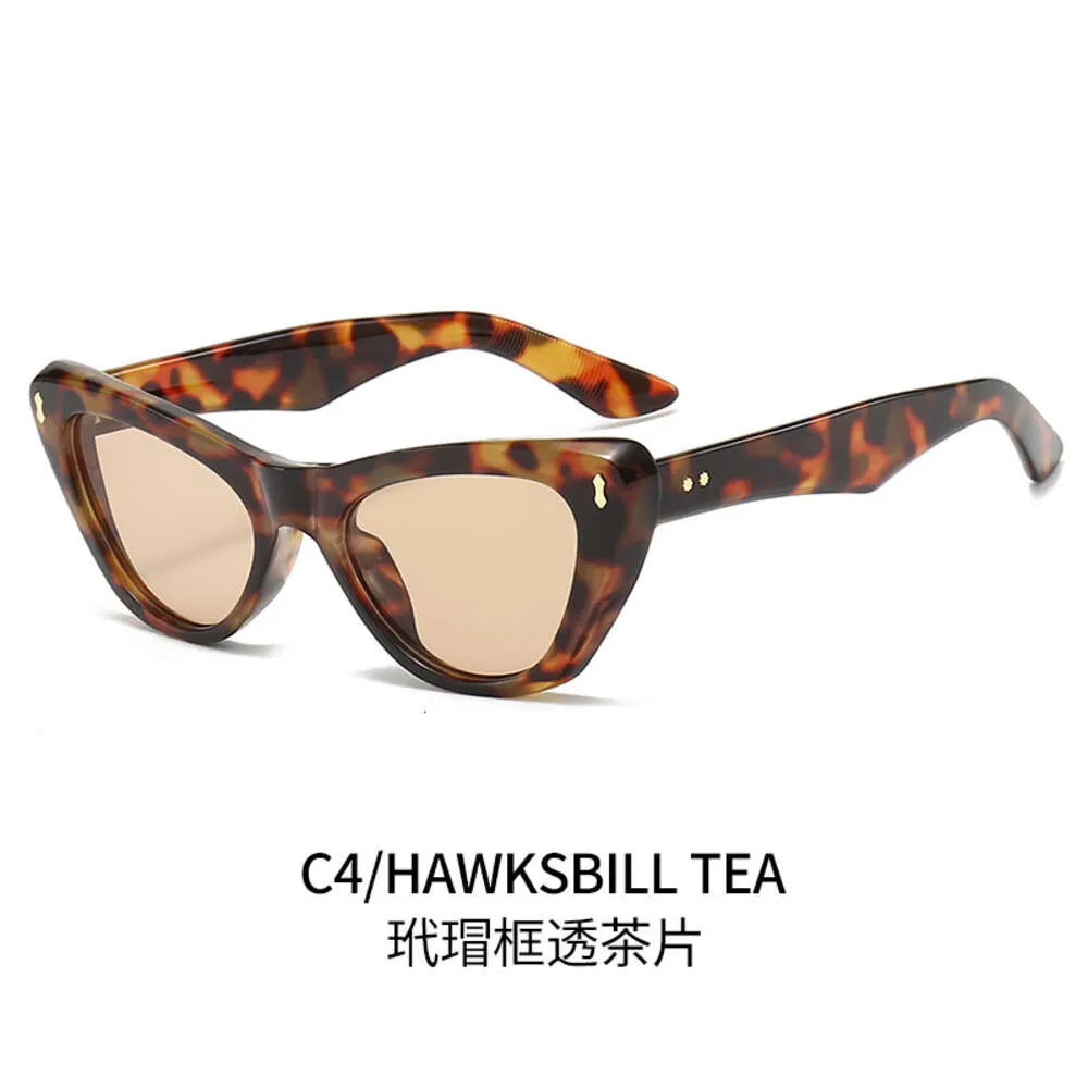 Leopard Cat Eye Sunglasses Trendy Rivet Decor Glasses For Men And