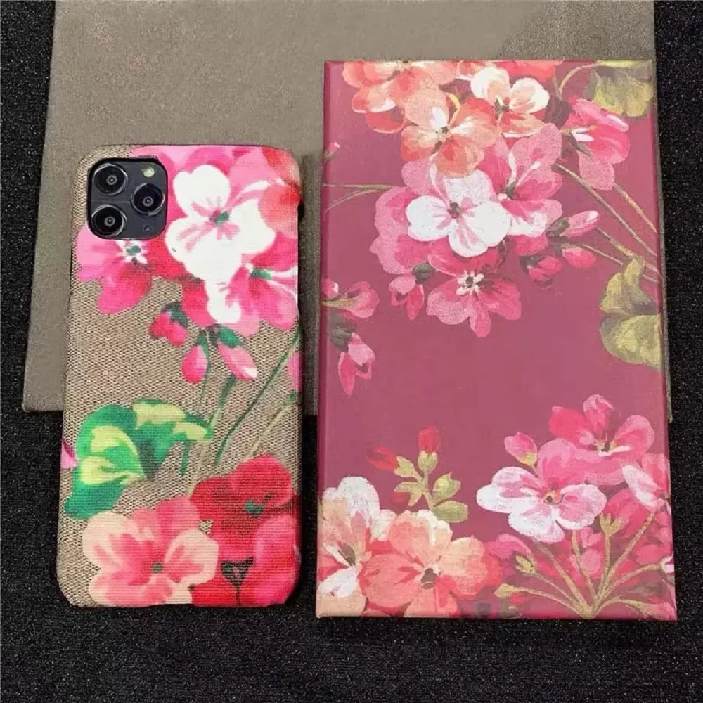 iPhone 14 13 Pro Max Case Designer Phone Cases for Apple 12 11 XR XS 8 15 Plus Luxury PU Leather Flower Print Mobile Cell Half-body Bumper Back Covers Shell Fundas Coque Red