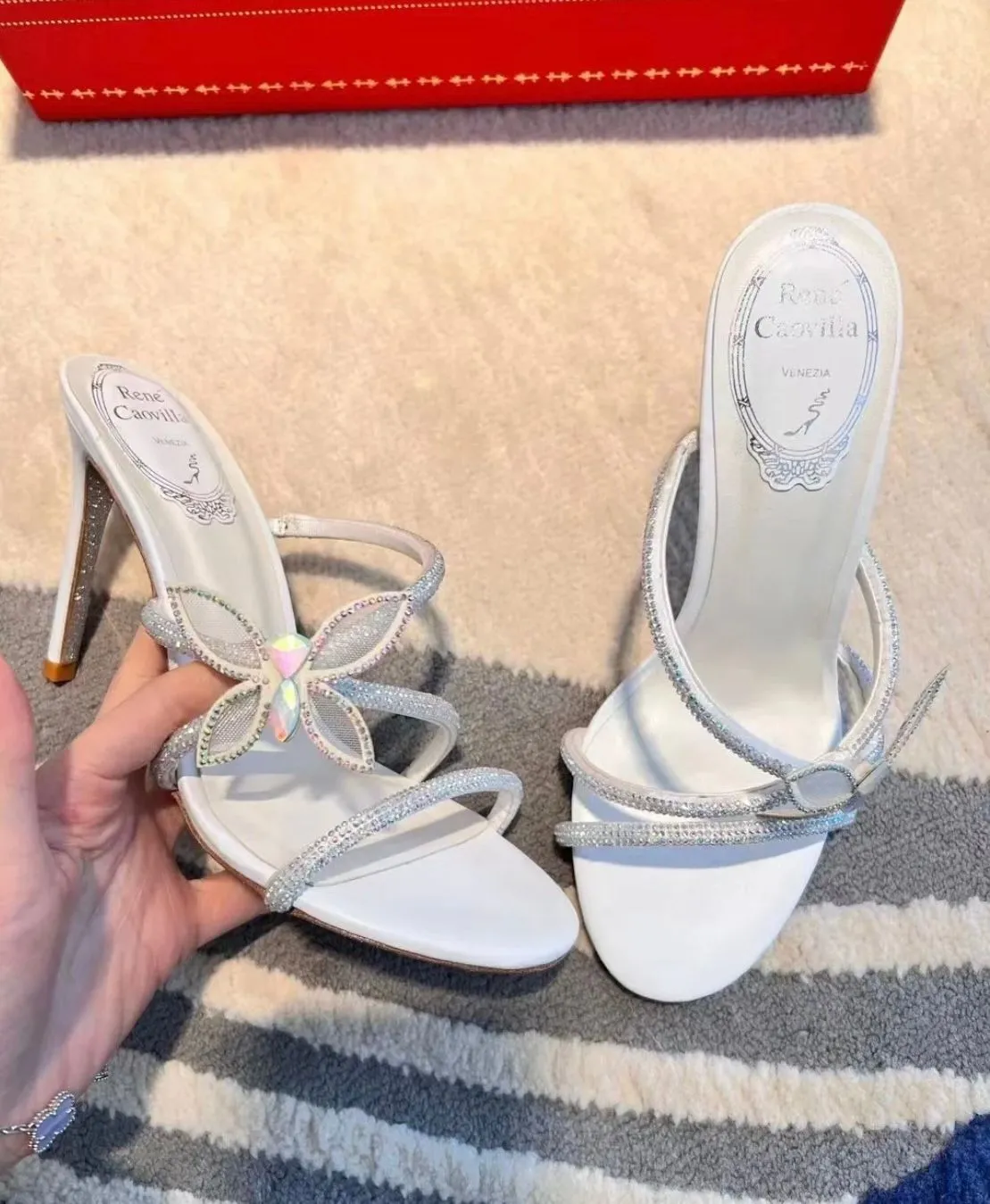 Elegant merk Renecaovilla margot sandalen schoenen vrouwen vlinder bloemen kristallen verrijkte strappy slip op dame mooie slipper wandelen EU35-43