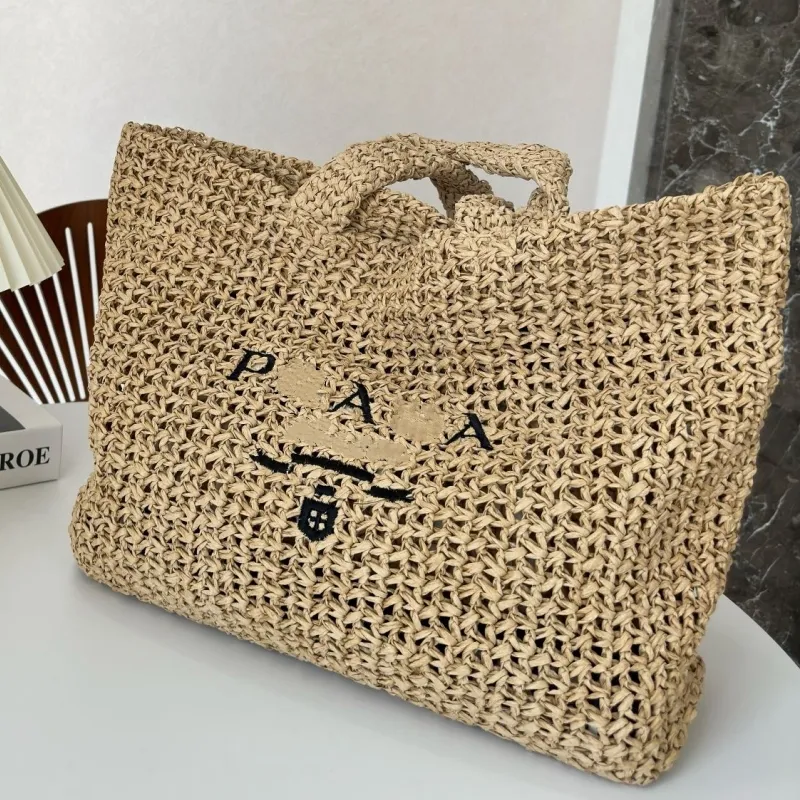 2023 New Designer Tote Bag Fashion Stripe Contrast Grass Woven Bag Large Woven Handheld Shopping Bag Beach Bag 202332