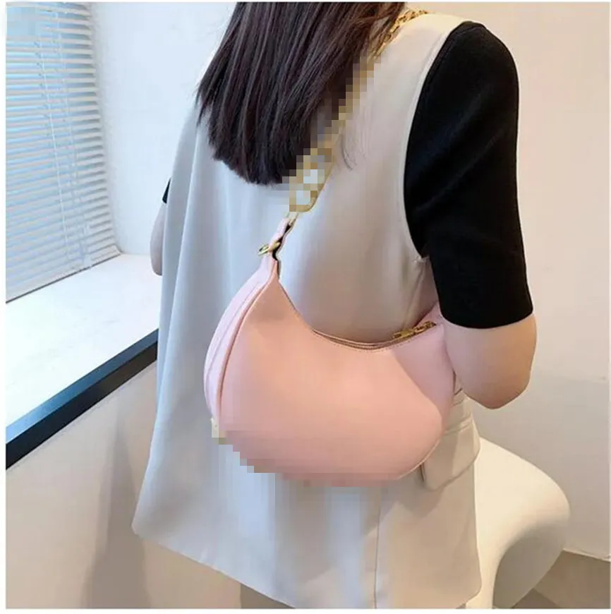 2023 Marque Messenger Sacs Été Nouveau Tendance All-Match Femmes Messenger Sac Chaîne En Cuir Mode Grils Petit Sac À Bandoulière Sacs De Poignet Marron AA05