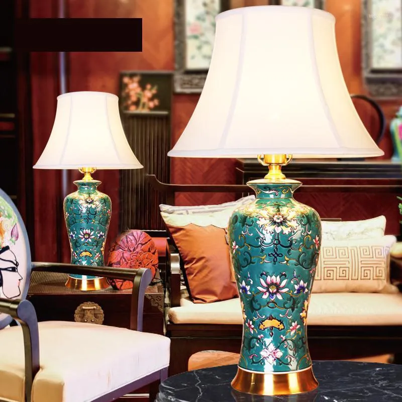 Lámparas de mesa de lámpara de cerámica clásica china sala de estar de cabecera modelo de cobre porcelana de cobre