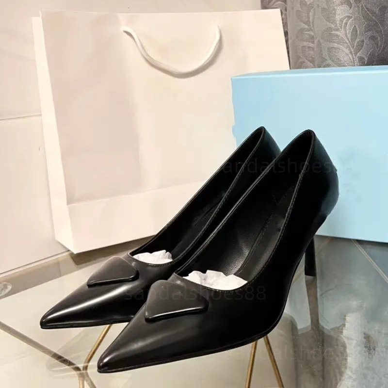 klackar skor kvinna designer pumps Klänning Skor slingback klackar kattunge högklackat stål spetsad tå pump sandaler berömda designer kvinnor svart vit rosa silver pumps