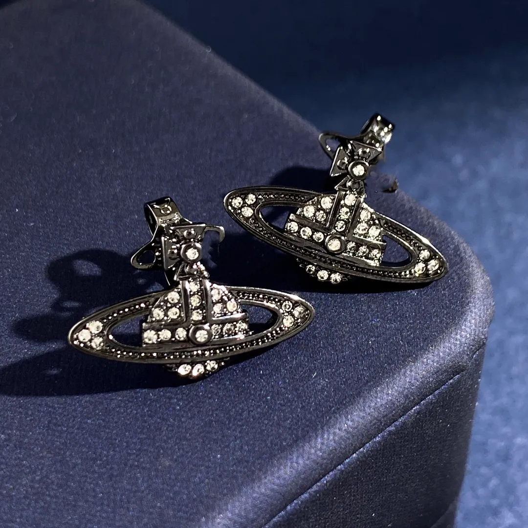Projektantki kolczyki stadninowe vivian luksusowe kobiety mody biżuterii metalowy perłowy kolczyk cjeweler Westwood Woman 66