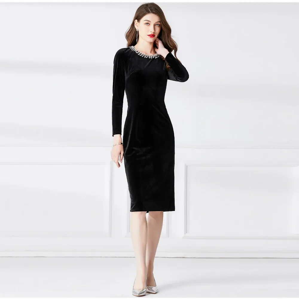 2024 Autumn Winter Solid Velvet A-Line dress with Diamond Studded Beads and Square Neckline for Women's Casual Party Wear 2024 Autumn Winter Solid Velvet A-Line dress with Diamond Studded Beads and Square Neckline for Women's Casual Party Wear