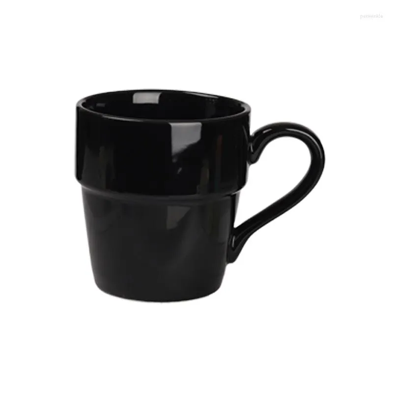 Tassen, die Schwarz-Weiß-Keramik-Tee-Kaffeetasse mit Griff in Lebensmittelqualität verkaufen