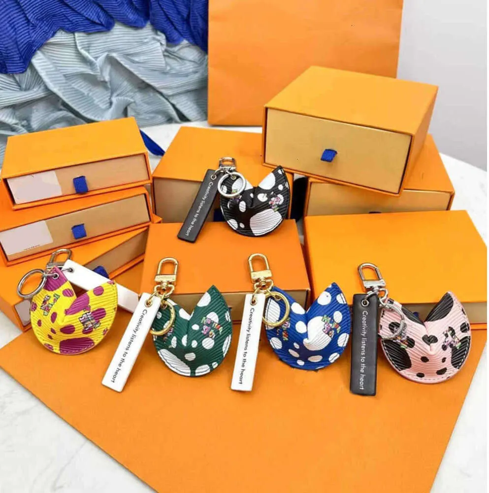 Keychains Lanyards With box Fortune Cookie Bag Hanging Car Flower Charm Jewelry Women Men Gifts Fashion PU Leather Key Chain Accessories Motion design YU8225