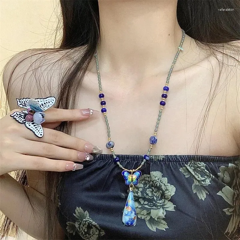 Halsband örhängen set kvinnors vintage charm kinesisk stil fjäril smycken set långt vattendropp hänge överdrivna ringar trendiga smycken