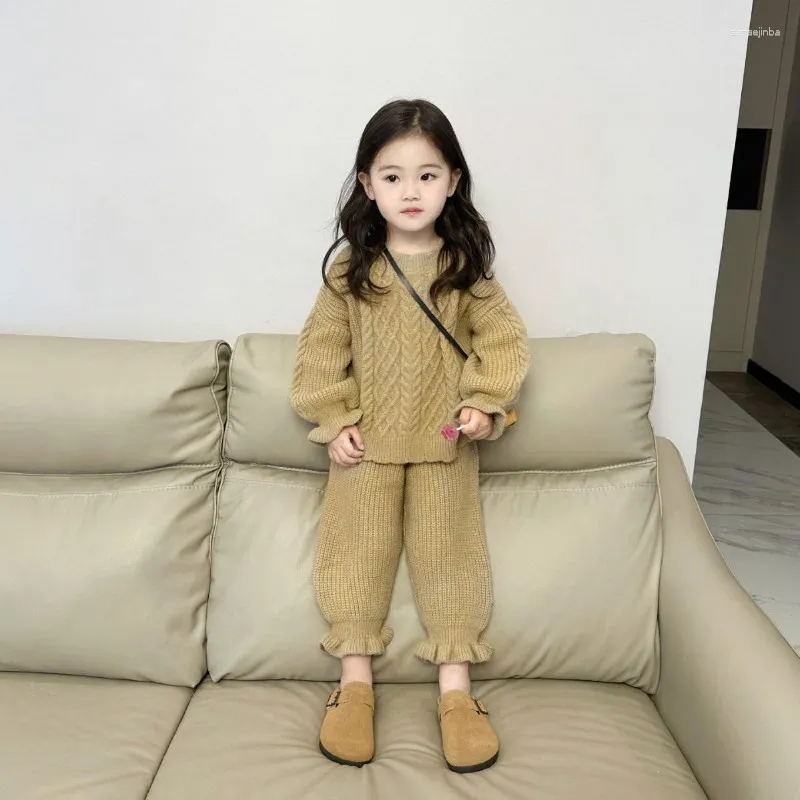 Set di abbigliamento 2023 Autunno inverno abiti per bambini set di colori vintage solido maglione per bambini e pantaloni a maglia 2pcs ragazze