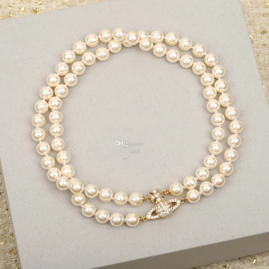 DHgate Pendant Necklaces Designer Letter Vivian Chokers Luxury Women Fashion Jewelry Metal Pearl Necklace Cjeweler Westwood Yuiy Motion Current 3120ess Jewelry