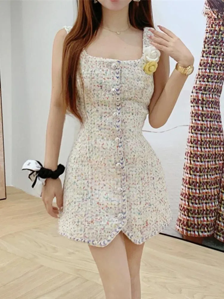 Vestidos casuais pequeno colete perfumado vestido 3d flores mulheres verão coreia single-breasted xadrez magro feminino mini sem mangas tweed