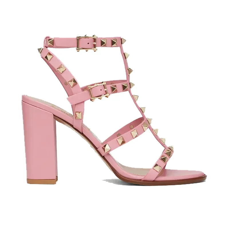 Rockstud kitten deals heels