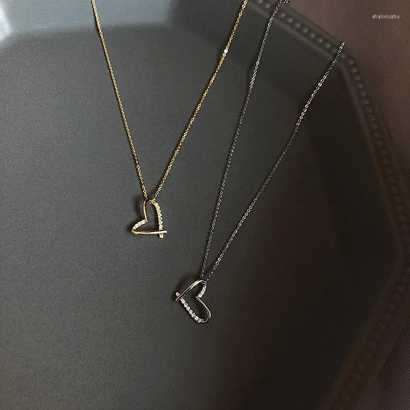 Chains S925 Sterling Silver Plated 14K Gold Necklace Three-dimensional Hollow Diamond Heart Pendant Collar Chain