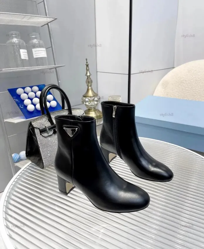 Luxury Leather Knight Boots Kvinnor Knä Hög Boot Triangle Mönster Rund Tå Matt Kohude Fashion Boot