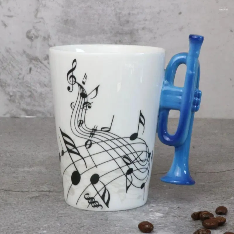 Tazze Musica Tazza da viaggio in ceramica Musicista creativo Osso di caffè Regalo cinese per pianoforte Tamburo Chitarra Violino Tromba Arpa Amante Insegnante