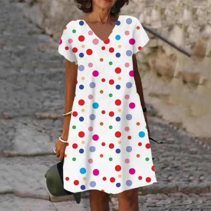 Повседневные платья дамы модное платье смены 2023 лето осень v шея с коротким рукавом в горошек 3D 3D -принте
