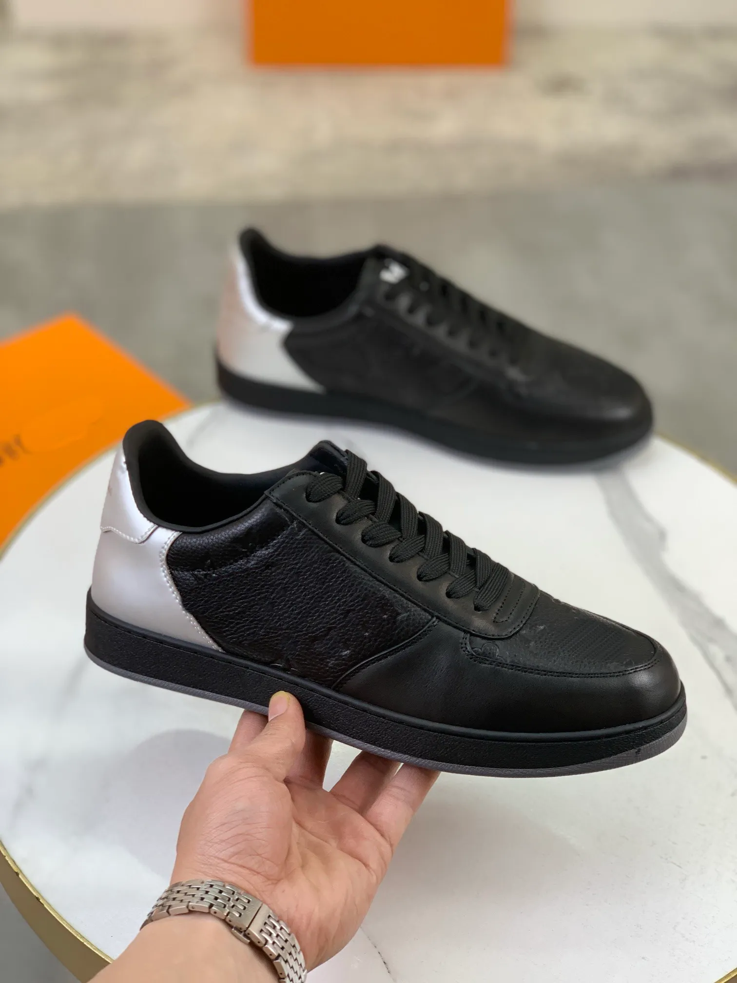 Men s Leather Sneakers High Quality Patent Leather Flat Trainers Black Mesh Lace up Shoes Outdoor Runner Trainers Sport Boots with Box