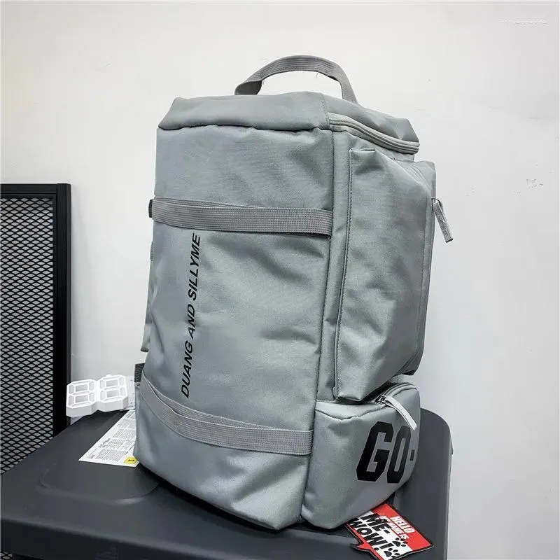 Sacos ao ar livre Grande Esportes Mochila Saco de Viagem Homens Ski Wet-Dry Separação Basquete Fitness Mulheres Ginásio Mensageiro Bolsa