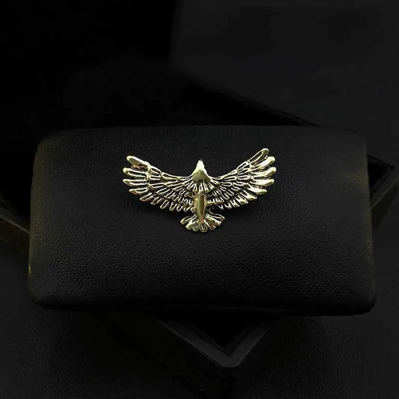 Pins Broches Exquisite Retro Bird Broche Pequeno Terno Corsage Pin para Homens Casaco Flying Animal Pins Lucky Gifts Jóias Roupas Acessórios Pins Q231107