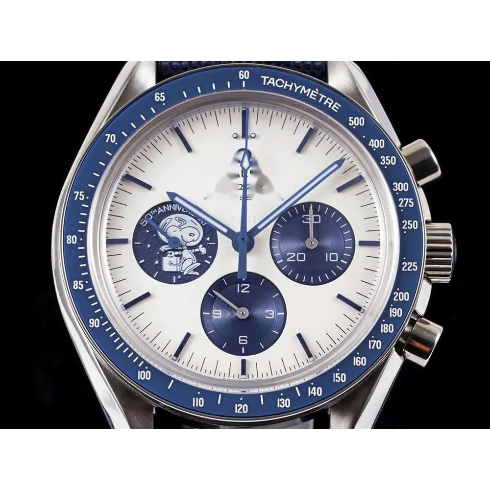 Men s Luxury Chronograph Watch Swiss made Replica of Omega Speedmaster Automatic Movement Sapphire Crystal Moon Phase V71