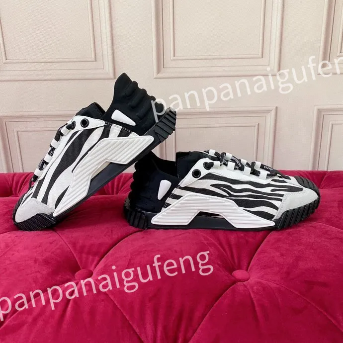 2023 new top Hot Luxury Calfskin Women Sneakers Shoes White Black Leather Trainers Famous Comfort Outdoor Trainers Men's Casual Walking