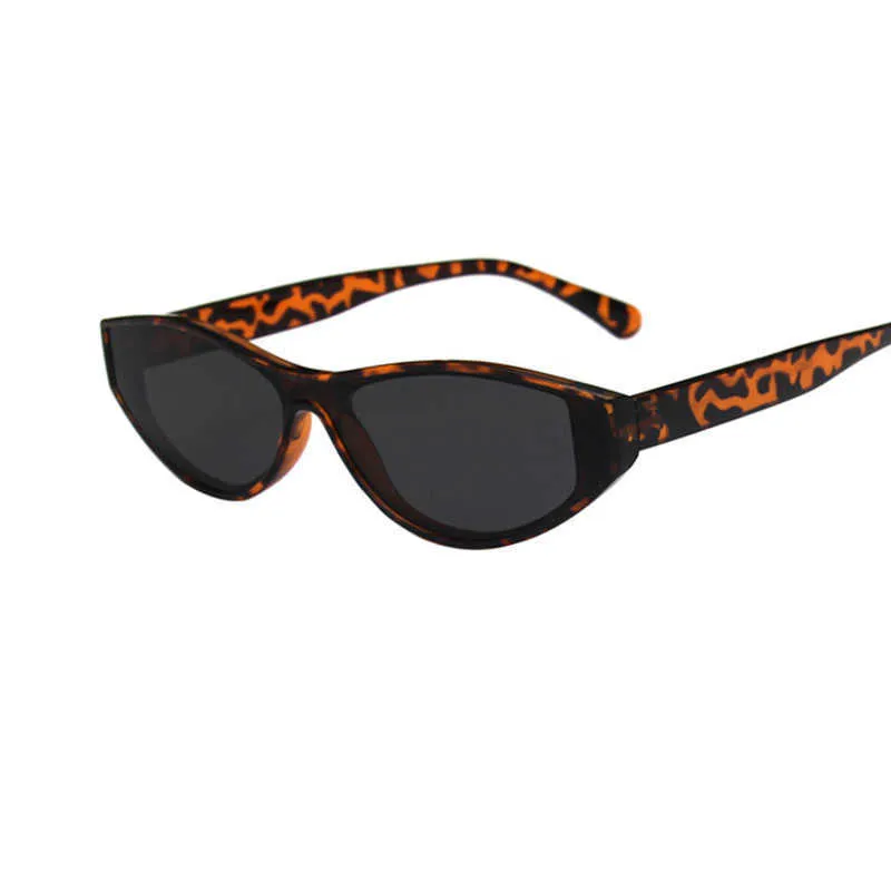 Retro Rectangle Sunglasses for Women - Vintage Small Frame  display picture 2