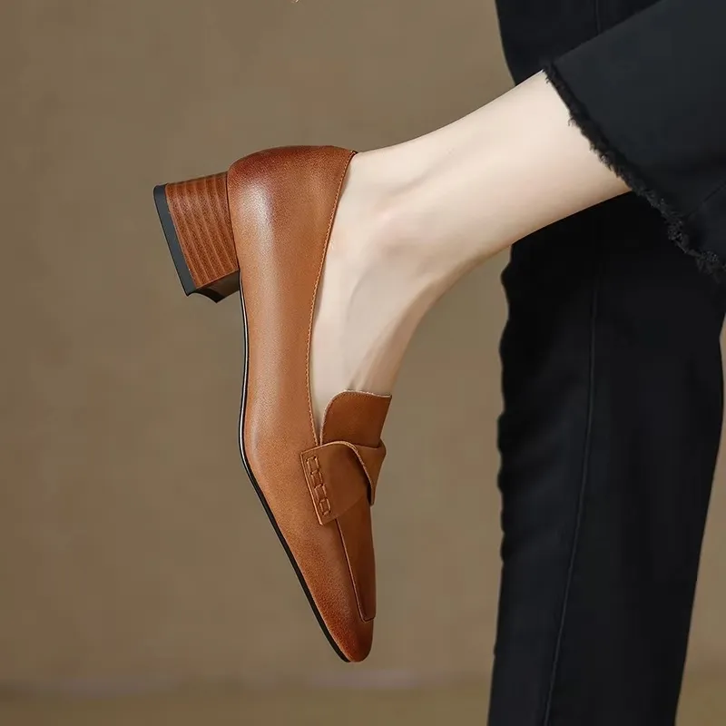 Chaussures bout carré shop femme