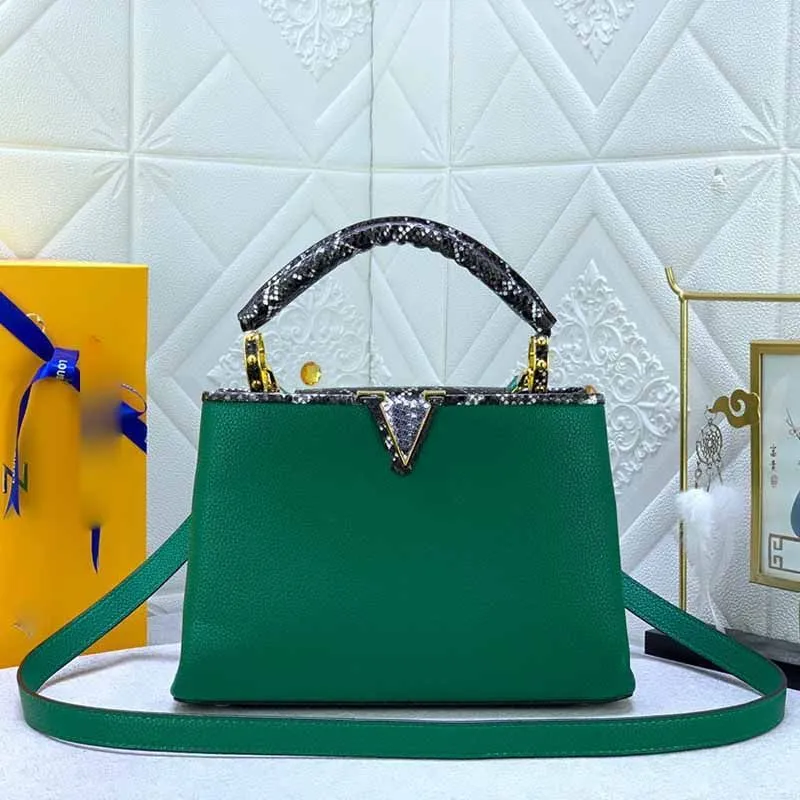 Luksusowe designerskie torby na torby kobiety skórzana torebka Otwarcie Otwarcie i bliskie torebki skóry Python TOSES DUŻA pojemność V logo torby na ramię