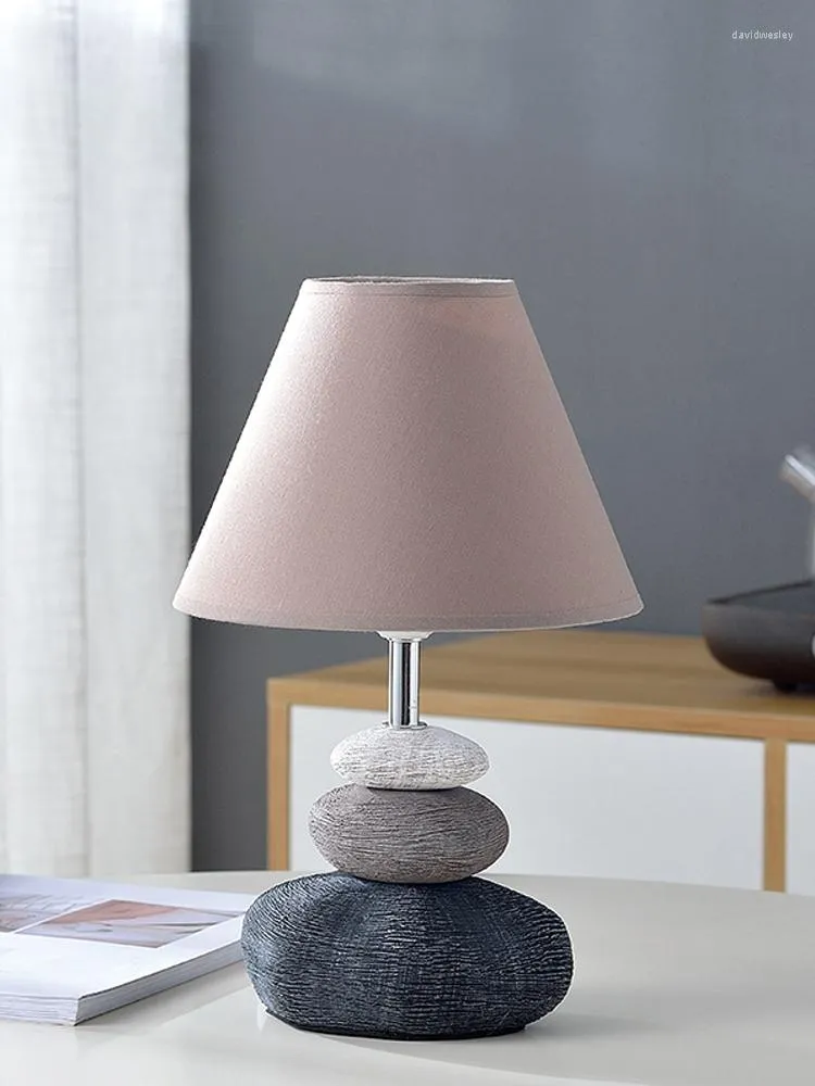 Lampy stołowe lampa kamyka ceramiczna nowoczesna prosta kreatywność nordycka osobowość dekoracja sypialni domowy ciepłe światło