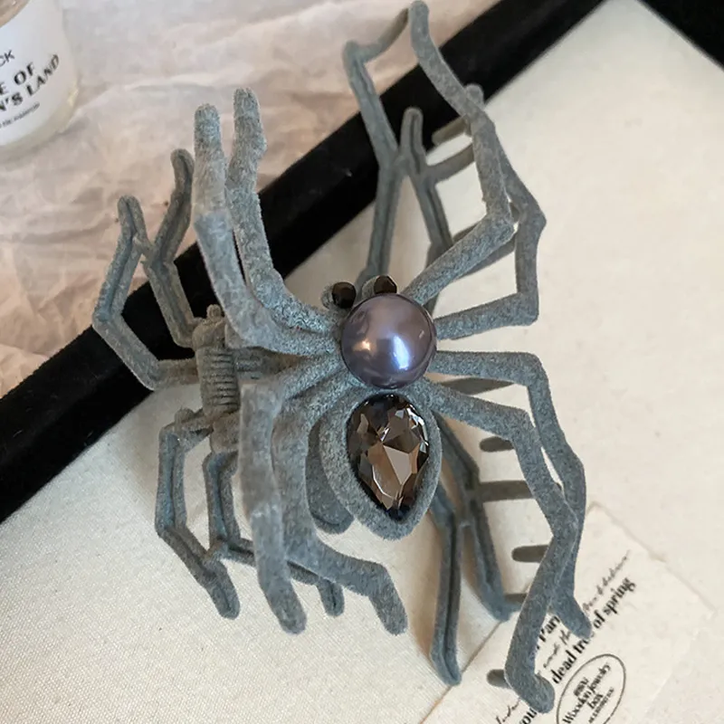 Söt sammet spindelhårklor Pearl Crystal Spider Claw Clamps för presentfest