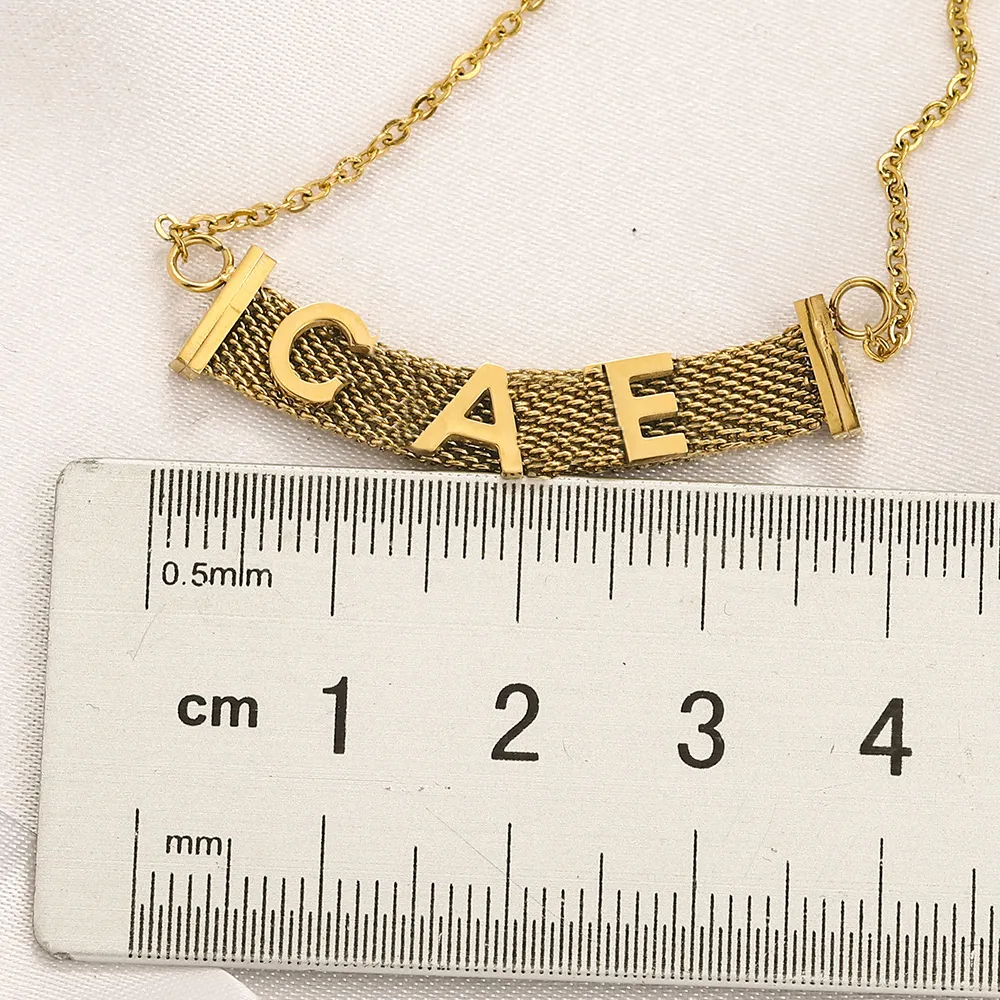 Collana con pendente monogramma placcata oro cuore donna_voghion.com
