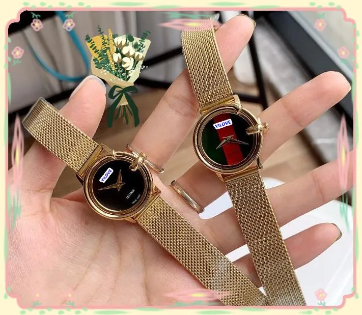 Montre d'amoureux pour femmes d'affaires populaires Top Designer Mouvement à quartz Horloge Petit deux broches Simple Cadran squelette Affaires Loisirs Bracelet Montre-bracelet montre de luxe