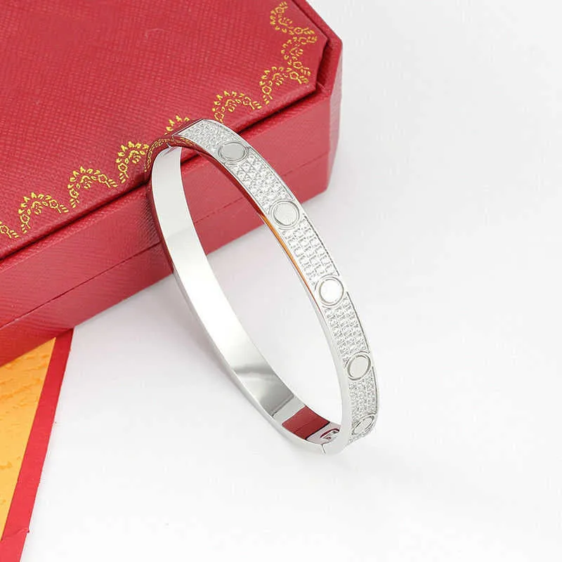 NOUVEAU Design de haute qualité pour hommes et femmes Bracelet en acier inoxydable Couple Bracelets Bijoux classiques Cadeaux de la Saint-Valentin WB0W