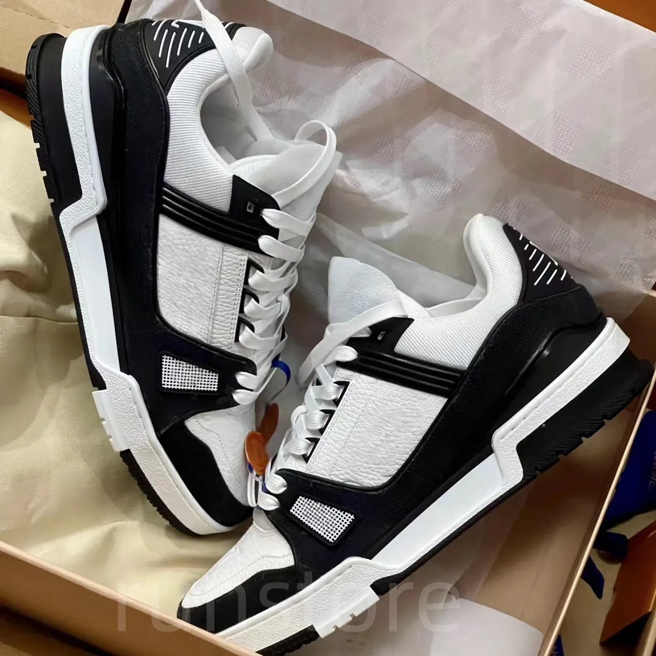 Designer louisely Sneaker Virgil Trainer Men Casual Shoes Calfskin Leather Abloh Black White Green Red Blue Overlays Platform viutonly vittonly Sneakers