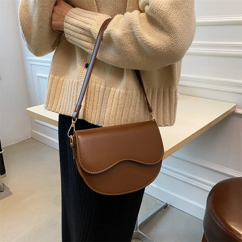 Women Leather Shoulder Bag 2023 Trend Brand Small Crossbody Bag Luxury Designer Women Handbag Fashion Straps Messenger Ladies Bags