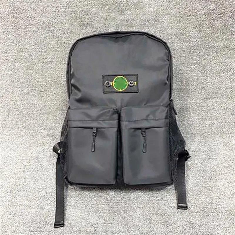 2023 Stonely Islandly Backpack防水ショルダーバッグ男性と女性の大容量屋外ブックバッグタイドクリスマスギフト