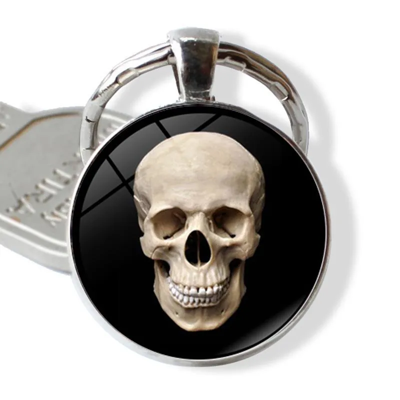 Nyckelringar skelett skalle nyckelring tillbehör mönster design runda glas hänge metall nyckelhållare för nycklar män gåva keychains