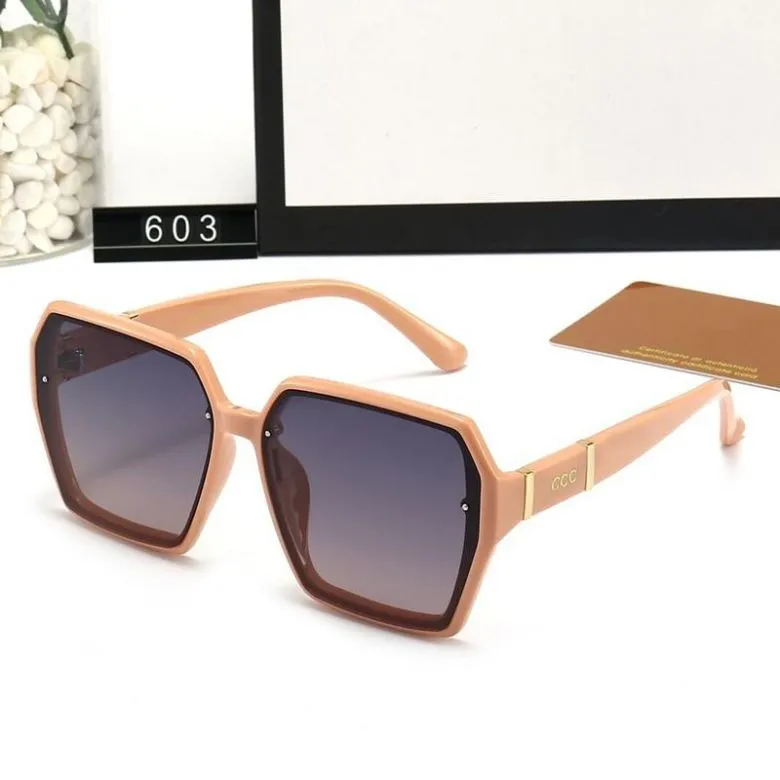 Fashion sunglasses for men luxury designer sunglasses woman 2023 classic polarizing UV400 resistant glasses driving beach womens sunglasses