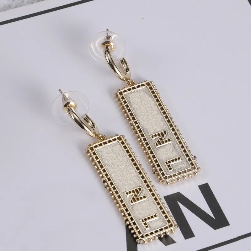 Brand letter business card earings Women Designer Earrings gold dangle earring charm Ornaments Luxury Jewellery Fahion Ear rings Accessories