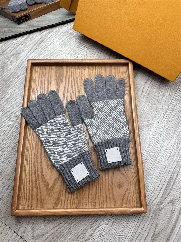 Wool gloves men and women winter pure wools warm gloves business leisure and cold resistant wool knitting