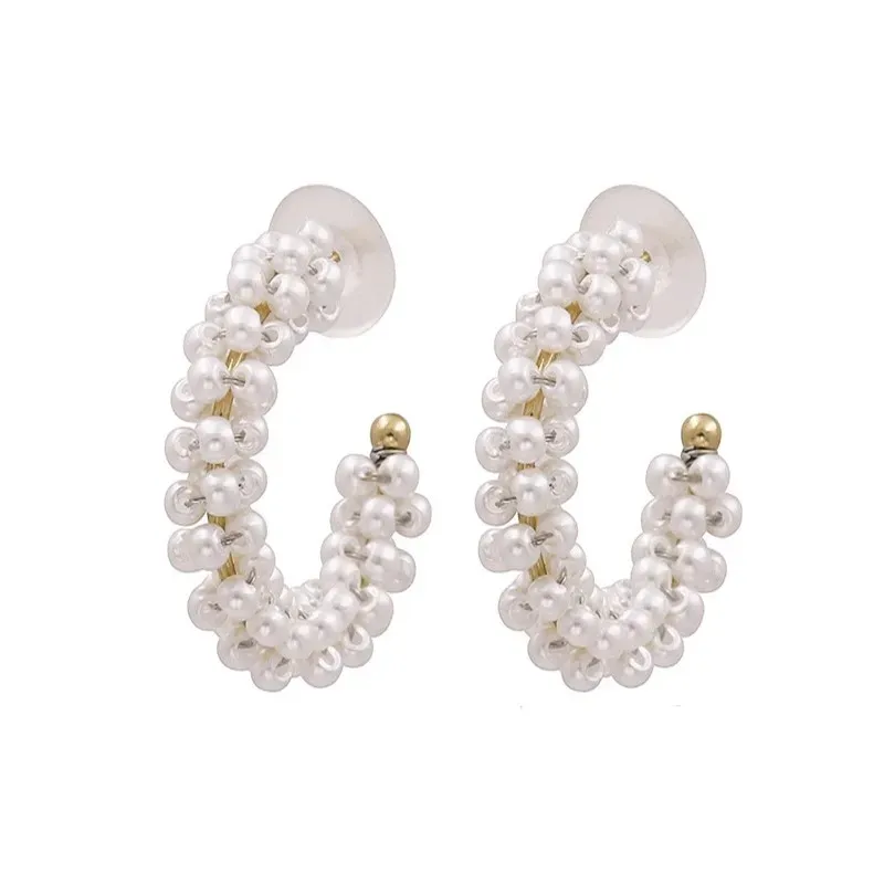 Vintage C -formade pärlörhängen för kvinnor gyllene söta koreanska street smycken kvinnliga modetillbehör söt örhänge